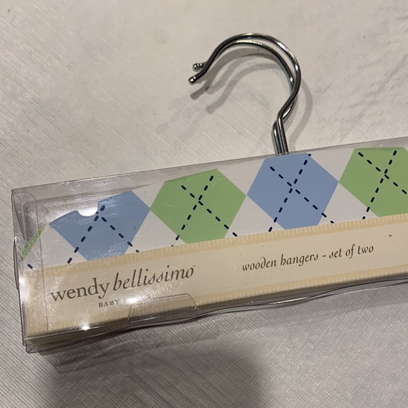 NIB Wooden Hangers Baby and Kids by Wendy Bellissimo - Picture 3 of 10
